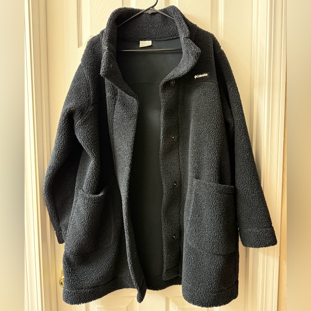 Columbia Women's Black Teddy Jacket